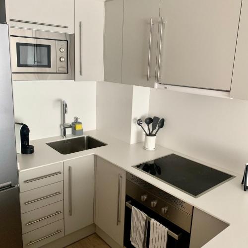 مطبخ, New Apartment La Massana - Telecabina to Bike Park in لاماسانا