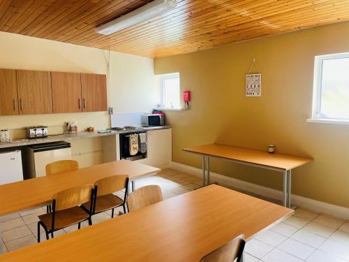 virtuve, Greenway & Copper Coast Hostel in Bunmahon