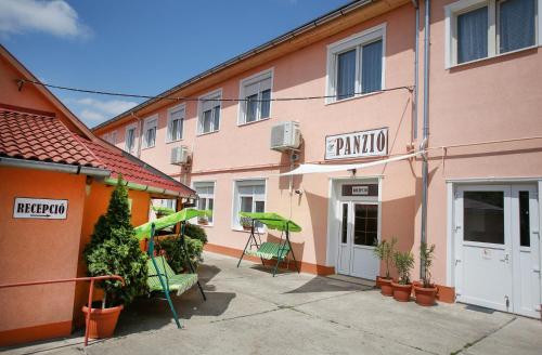 Exterior view of Central Panzio