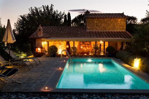 مسبح, LA CAPANNINA 2&2, Emma Villas in Camucia
