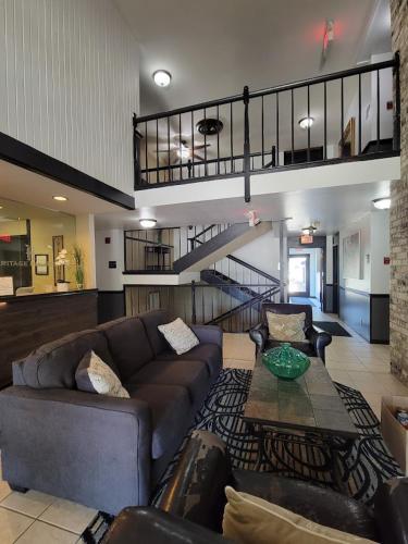 Heritage Inn Hotel in Watertown