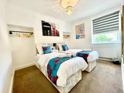 플리머스 Executive apartments, nr city centre with private parking 4성급 게스트하우스 스위트룸