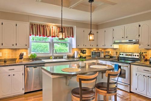 Paradise Lakehouse in Hickory with Dock and Views! in Hickory, USA