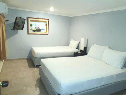 Twin Room room in Hotel Puerta de Oro