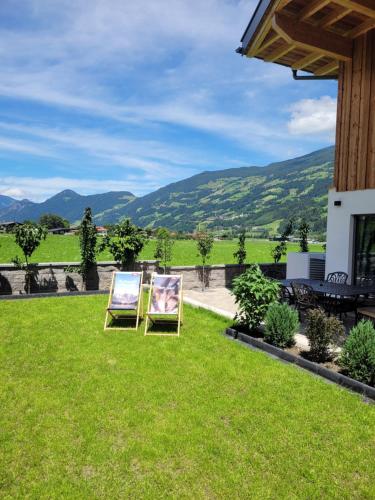 Apartment with Garden View