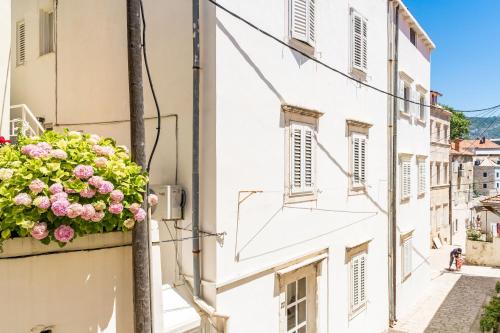 Old Town Historical Residence Apartment 4