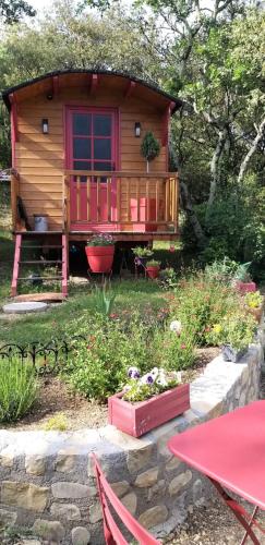 Roulotte avec piscine en Cévennes