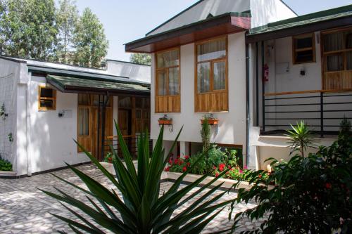 Choice Guest House 2