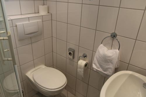 Hotel Alpha - image 8