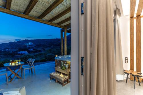 Naxos Pantheon Luxury Apartments in Agkidia
