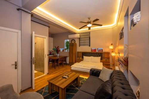Dorne Suite Taksim Room Type - Deluxe Studio