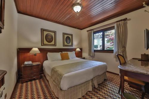 Superior Double Room image 5