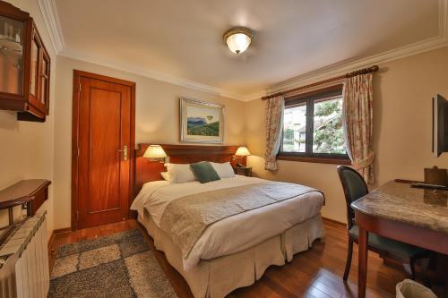 Superior Double Room image 4