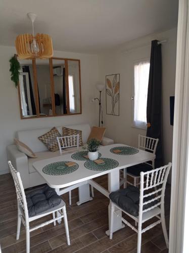 Appartement JADE dans résidence proche Tennis/ centre naturiste 4