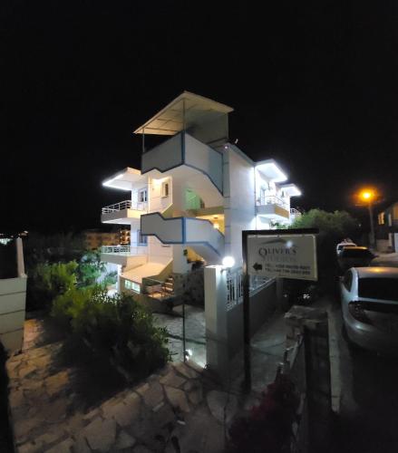 Oliver Studios – Ksamil, OR