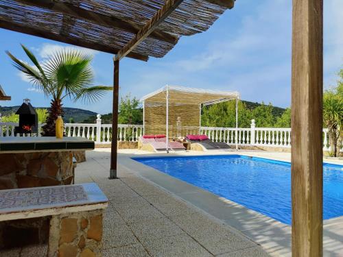 Ruhiges Ländliches Ferienhaus mit eigenem Pool für 6 Personen gîte à louer Tózar