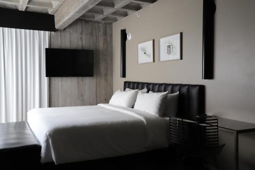 Bellwort Hotel - image 4