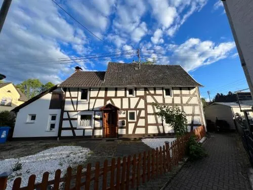 300 Jahre altes renoviertes Fachwerkhaus in Peterslahr, Deutschland