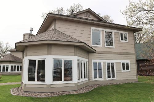 Exterior view, Bay Colony 774 - Upper in Nisswa (MN)