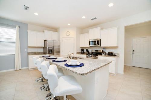 Amazing 5 Bedroom Solterra New Resort Home villa in Davenport, USA