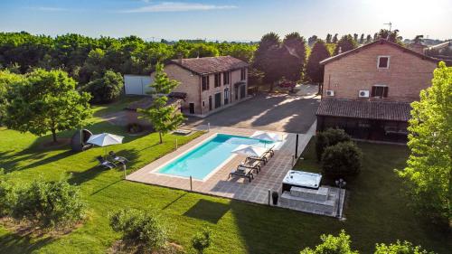 Casa delle Noci country house, pool & SPA