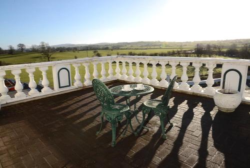 ระเบียง/ชานเรือน, Ardgort Country House in คาสเซิลเดิร์ก