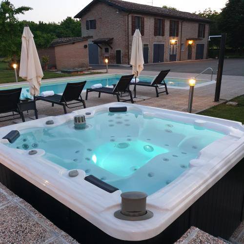 Casa delle Noci country house, pool & SPA
