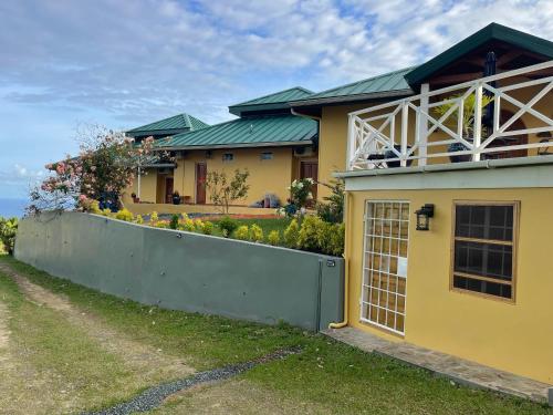 The Victory Villa in Кастара