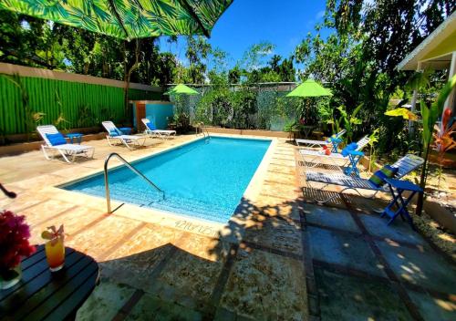 สระว่ายน้ำ, Bak A Yaad in เนกริล