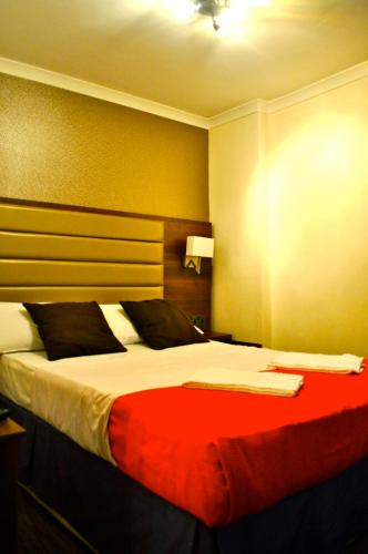 Goodwood Hotel - image 12