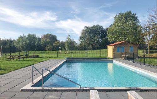 Stunning Home In Tzummarum With Outdoor Swimming Pool