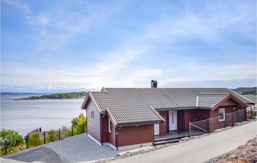 . Stunning Home In Nedstrand With 5 Bedrooms, Sauna And Wifi