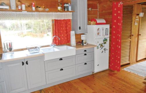 Konyha, 2 Bedroom Stunning Home In Orkelljunga in Fasalt