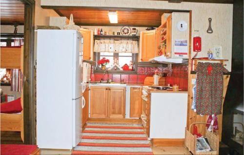 Kitchen, Pet Friendly Home In Salen With Sauna near Lammet & Grisen