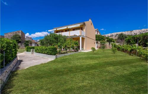  Awesome apartment in Pag with 3 Bedrooms in Pag