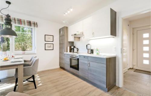 ห้องครัว, Reetdachhaus 4 Auf Usedom near สนามบินเฮริงสดอร์ฟ