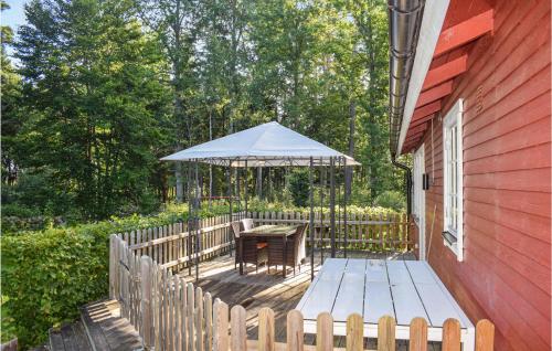 Viesnīcas āriene, Pet Friendly Home In Ljungby With Sauna in Holminge
