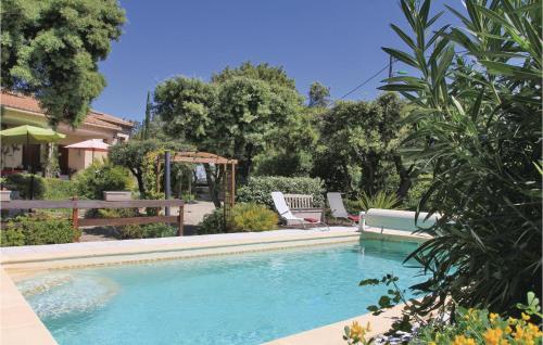 Amazing home in Bdarrides with 3 Bedrooms, WiFi and Private swimming pool - Bédarrides