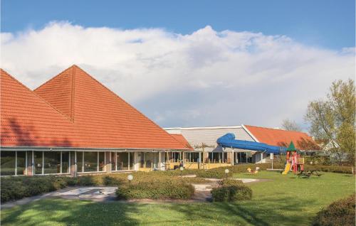 Three-Bedroom Holiday Home in Bruinisse - image 9