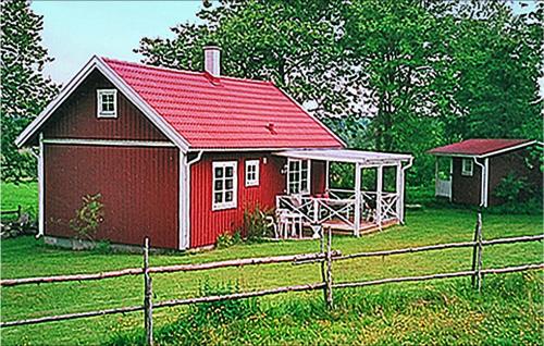 Beautiful home in Svsj with 4 Bedrooms and WiFi - Sävsjö