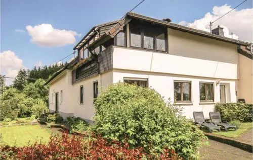 2 Bedroom Cozy Apartment In Duppach in Duppach, Deutschland