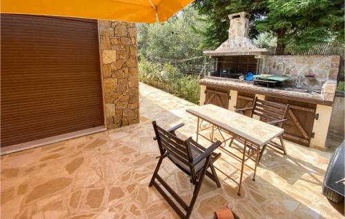 발코니/테라스, Beach Front Apartment In Nafpaktos With Wifi in 스칼로마 (포키스)
