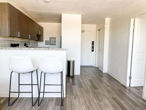 Sleepover Downtown Cincinnati 1BD 1BA Apartments - White Oak, OH
