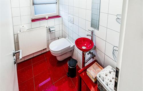 Awesome home in Lennestadt with WiFi and 2 Bedrooms - image 14
