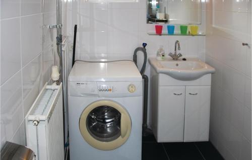 Holiday home Egmond Aan Zee - image 3
