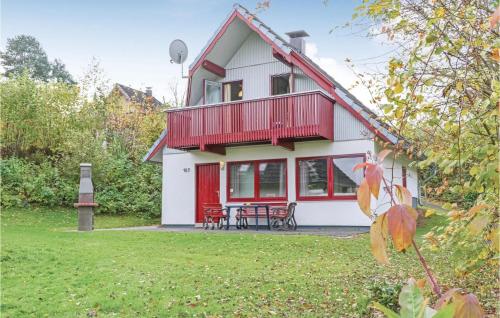 Awesome home in Kirchheim-Hessen with 3 Bedrooms and WiFi - Kemmerode