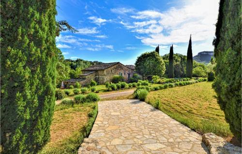 Beautiful Home In La Roque Sur Cze With Outdoor Swimming Pool And 4 Bedrooms - Location saisonnière - La Roque-sur-Cèze