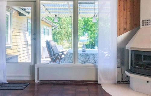 2 Bedroom Amazing Home In Jamjo in 토르함