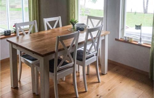 virtuve, Lovely Home In Arjang With Kitchen in Gyltenas