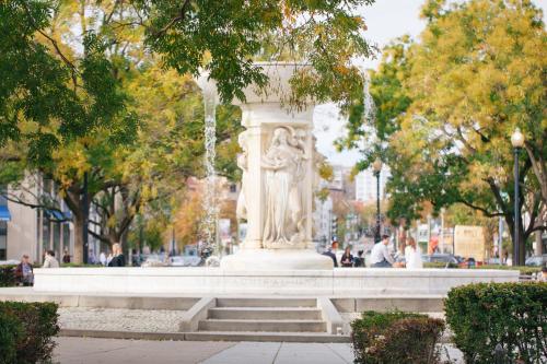 Kimpton George Hotel, an IHG Hotel